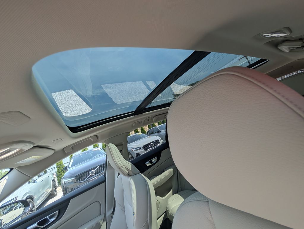 2026 Volvo V60 Cross Country B5 Plus Hunt Valley MD