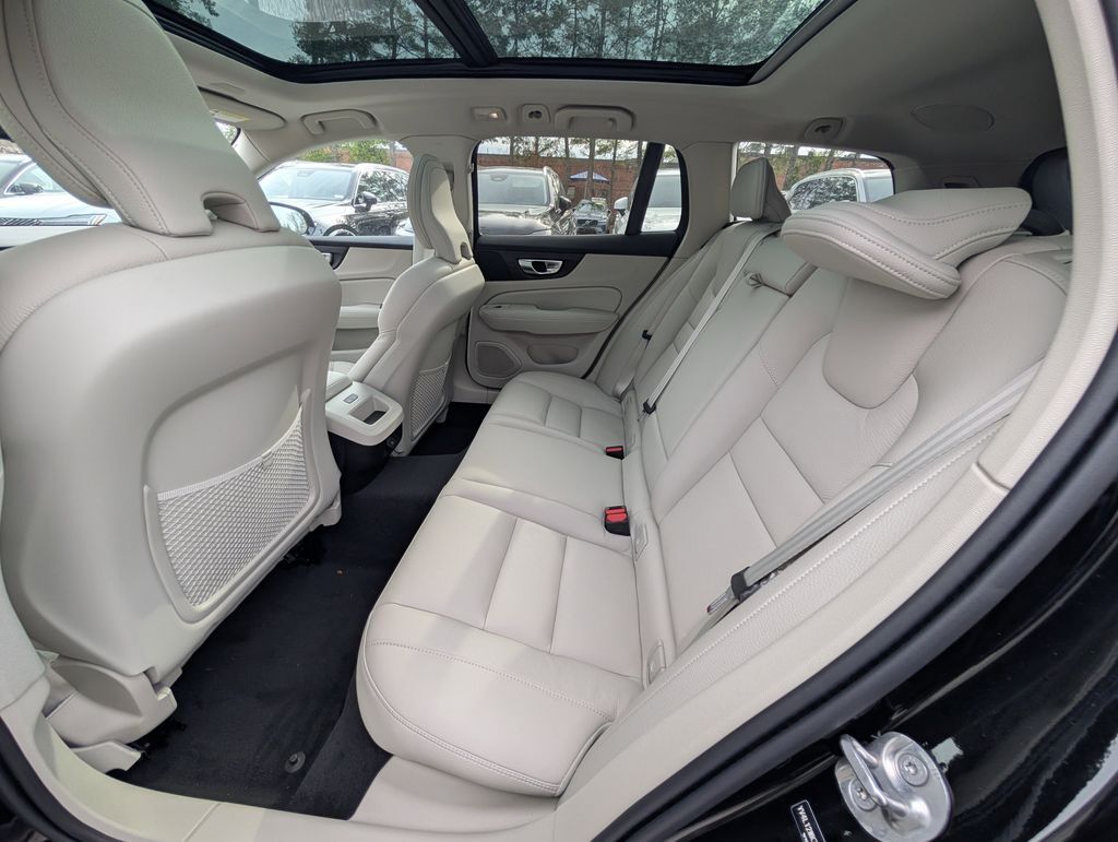 2026 Volvo V60 Cross Country B5 Plus Hunt Valley MD