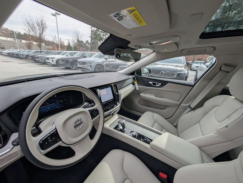 2026 Volvo V60 Cross Country B5 Plus Hunt Valley MD