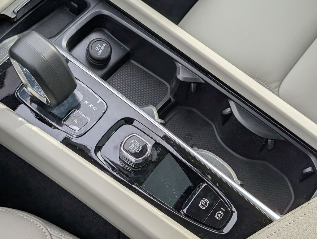 2026 Volvo V60 Cross Country B5 Plus Hunt Valley MD