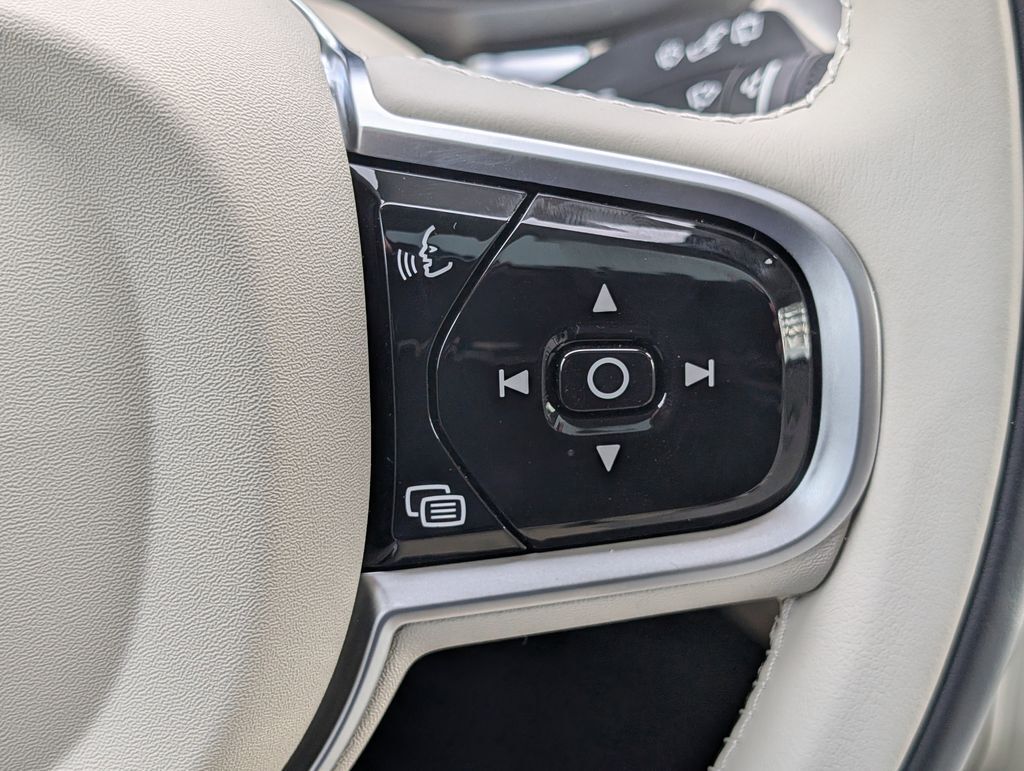 2026 Volvo V60 Cross Country B5 Plus Hunt Valley MD