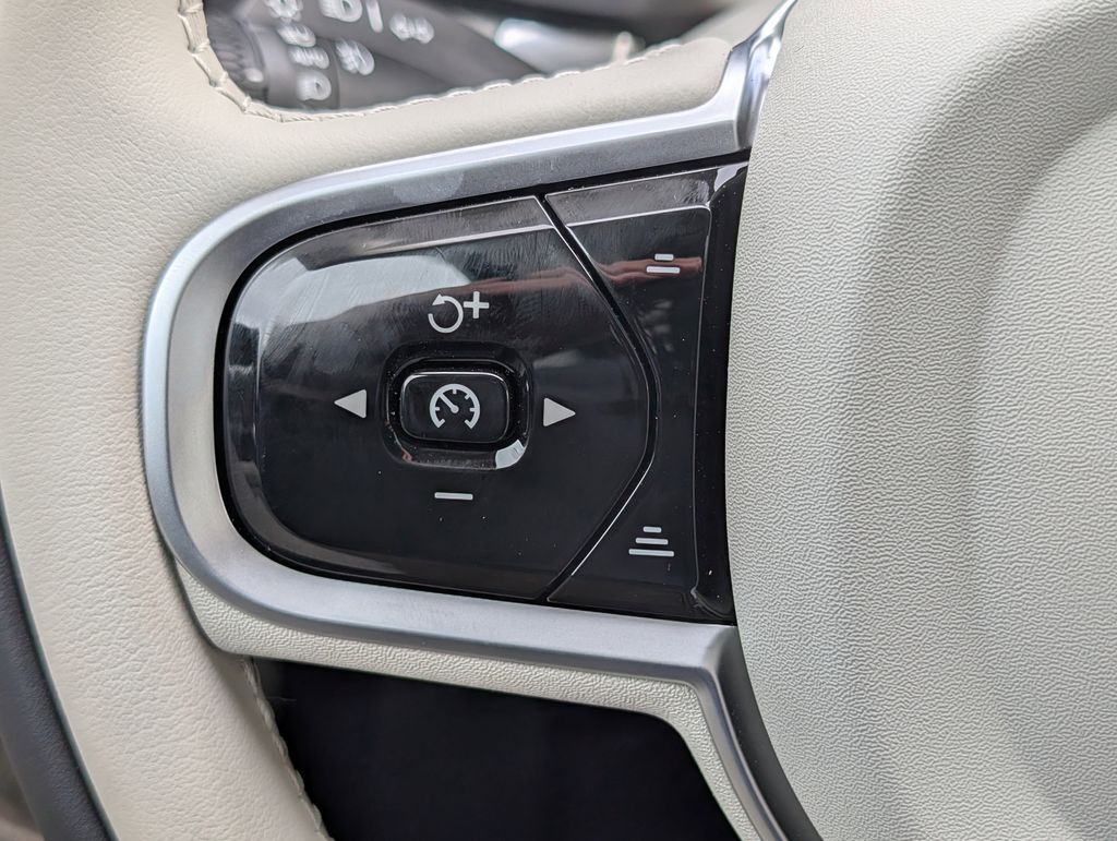 2026 Volvo V60 Cross Country B5 Plus Hunt Valley MD