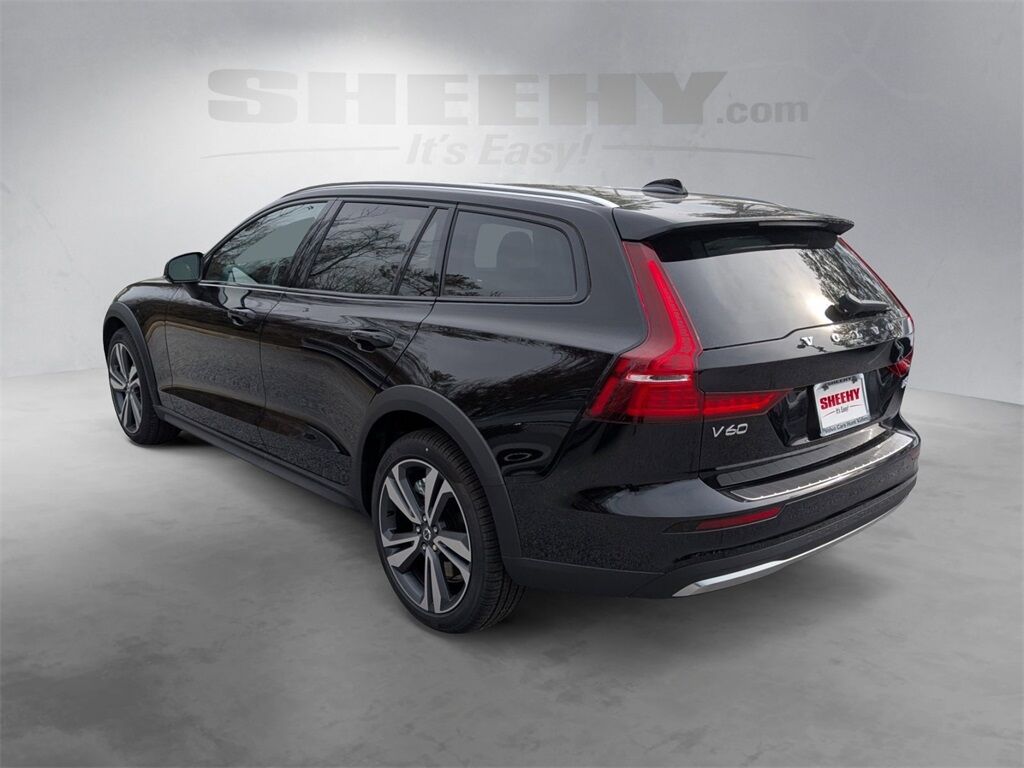 2026 Volvo V60 Cross Country B5 Plus Hunt Valley MD