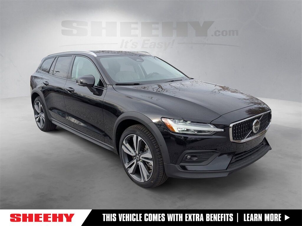 2026 Volvo V60 Cross Country B5 Plus