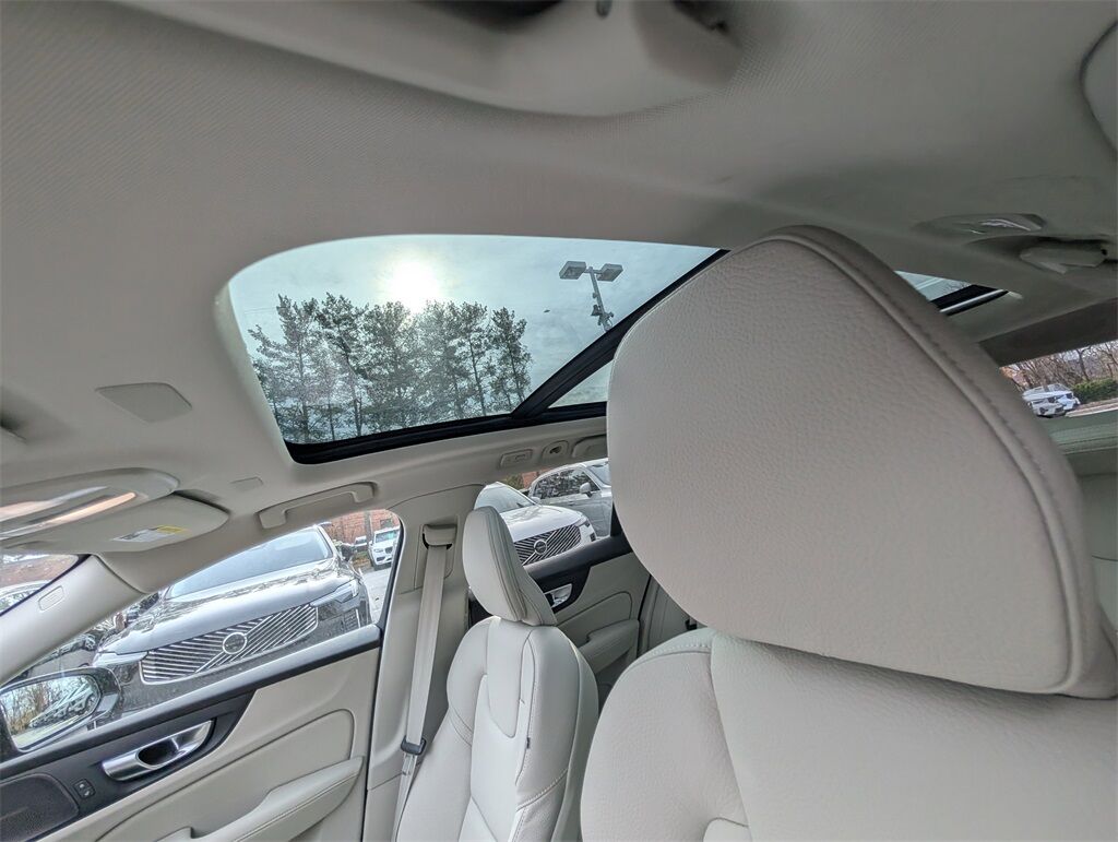 2026 Volvo V60 Cross Country B5 Plus Hunt Valley MD