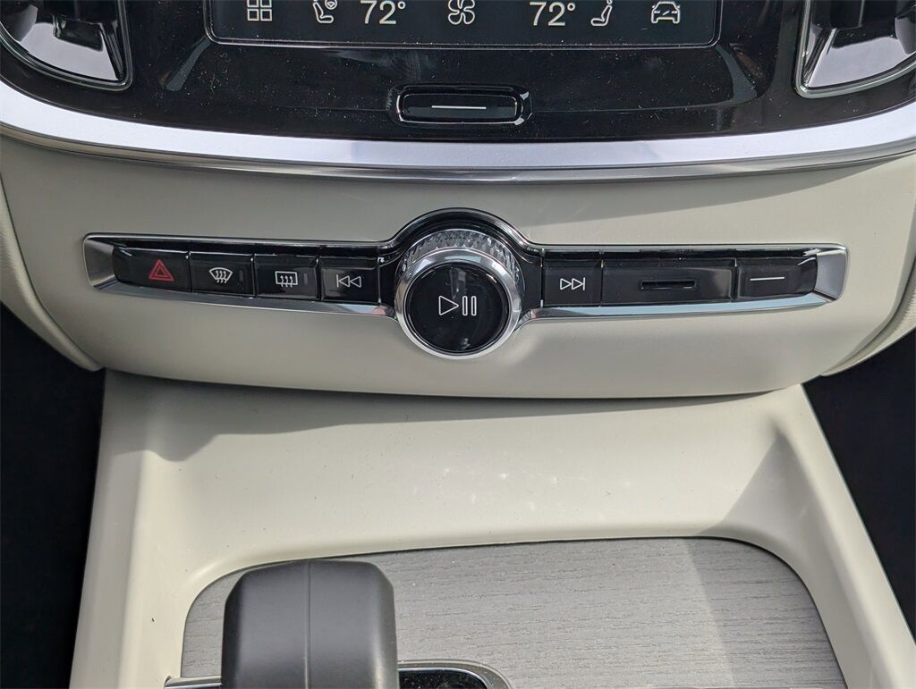 2026 Volvo V60 Cross Country B5 Plus Hunt Valley MD