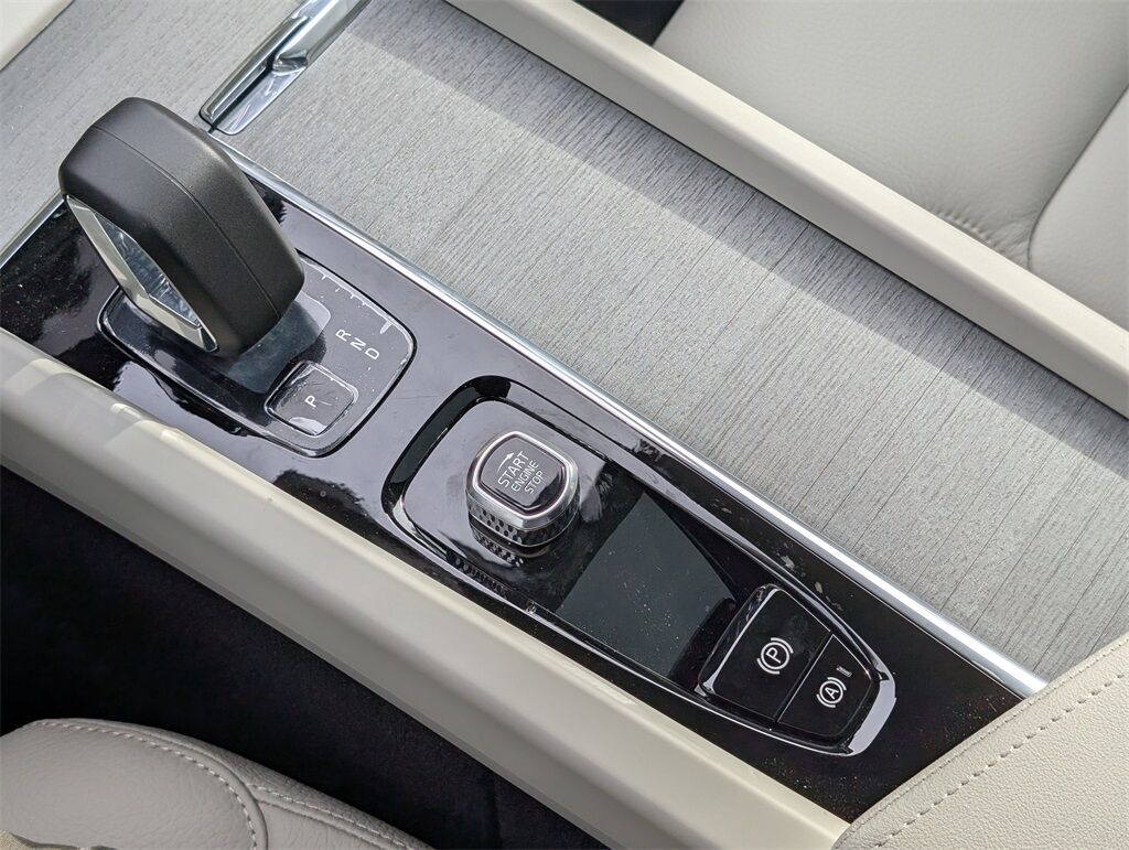 2026 Volvo V60 Cross Country B5 Plus Hunt Valley MD