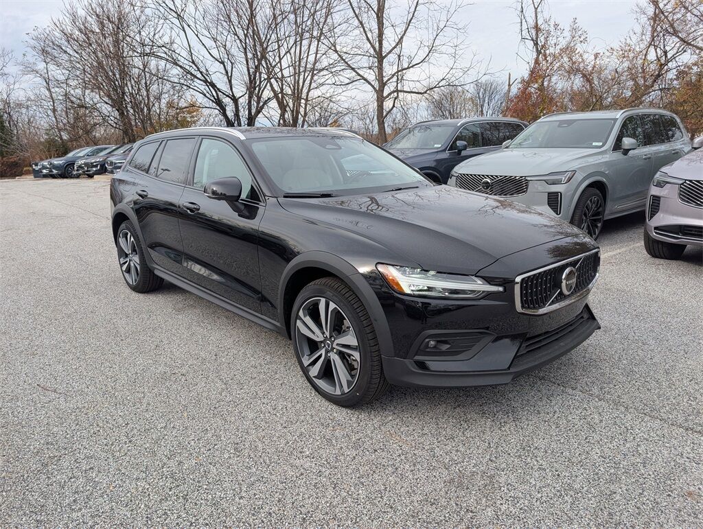 2026 Volvo V60 Cross Country B5 Plus