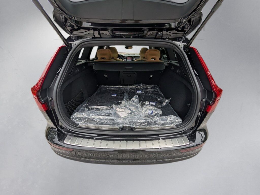 2026 Volvo V60 Cross Country B5 Ultra Hunt Valley MD
