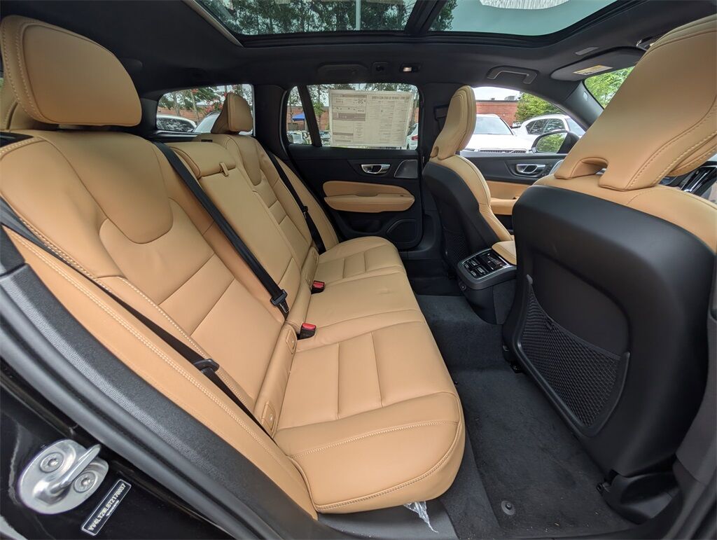 2026 Volvo V60 Cross Country B5 Ultra Hunt Valley MD