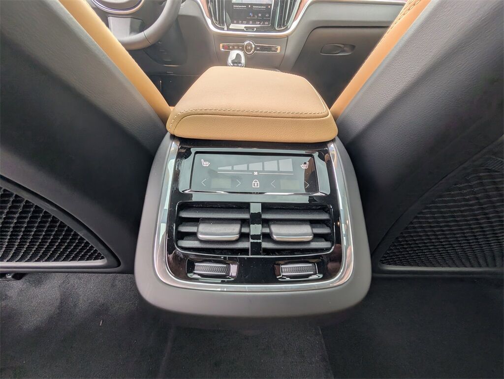 2026 Volvo V60 Cross Country B5 Ultra Hunt Valley MD