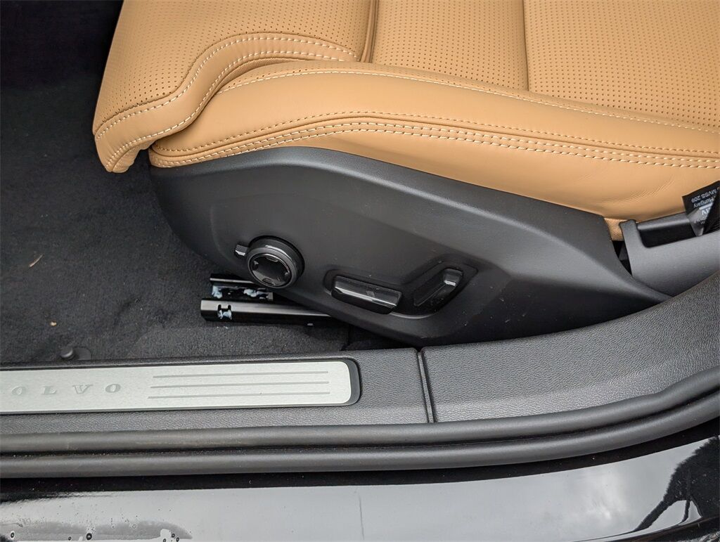2026 Volvo V60 Cross Country B5 Ultra Hunt Valley MD