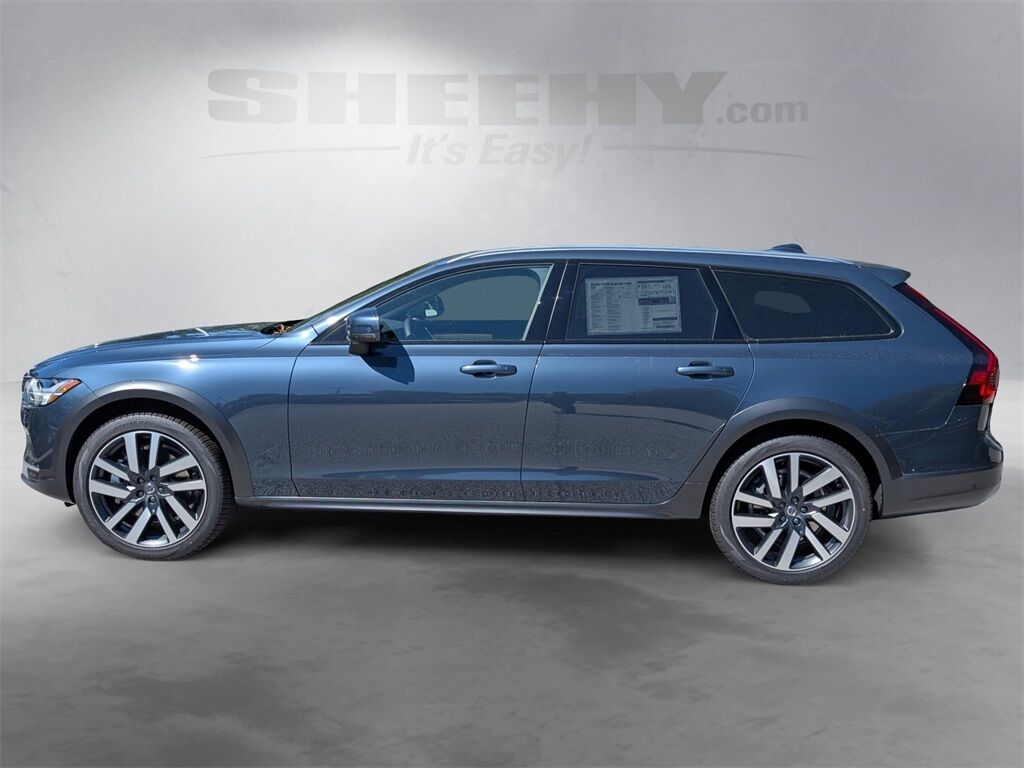 2026 Volvo V90 Cross Country B6 Hunt Valley MD