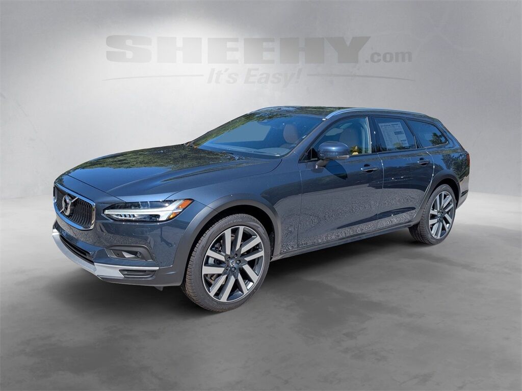 2026 Volvo V90 Cross Country B6 Hunt Valley MD