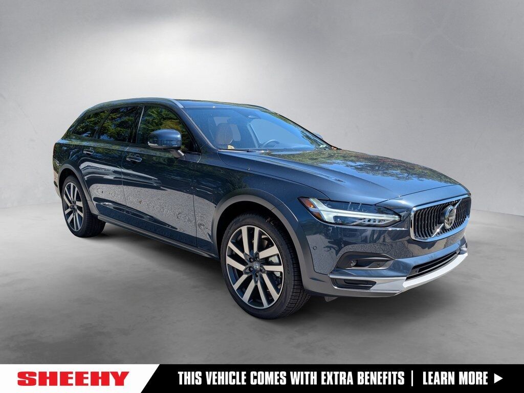 2026 Volvo V90 Cross Country B6