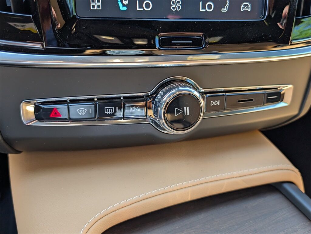 2026 Volvo V90 Cross Country B6 Hunt Valley MD