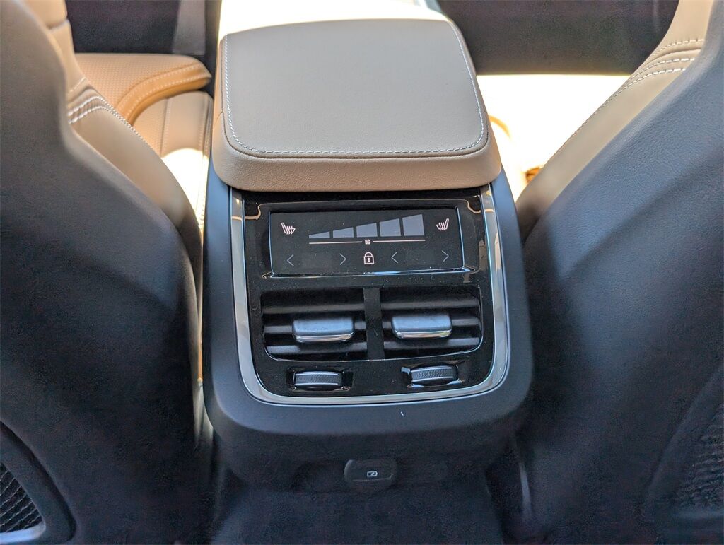 2026 Volvo V90 Cross Country B6 Hunt Valley MD