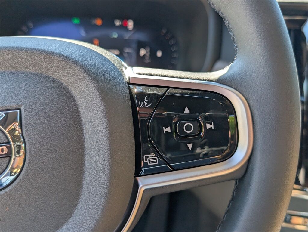 2026 Volvo V90 Cross Country B6 Hunt Valley MD