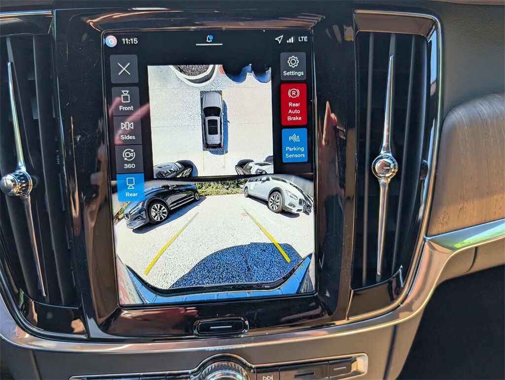 2026 Volvo V90 Cross Country B6 Hunt Valley MD