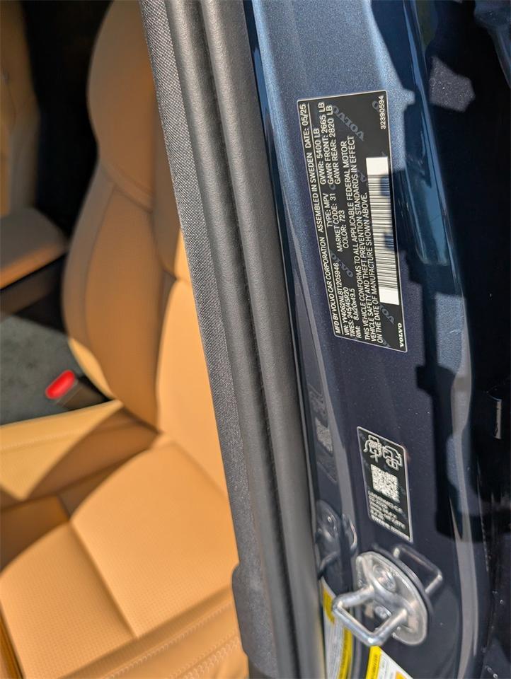 2026 Volvo V90 Cross Country B6 Hunt Valley MD