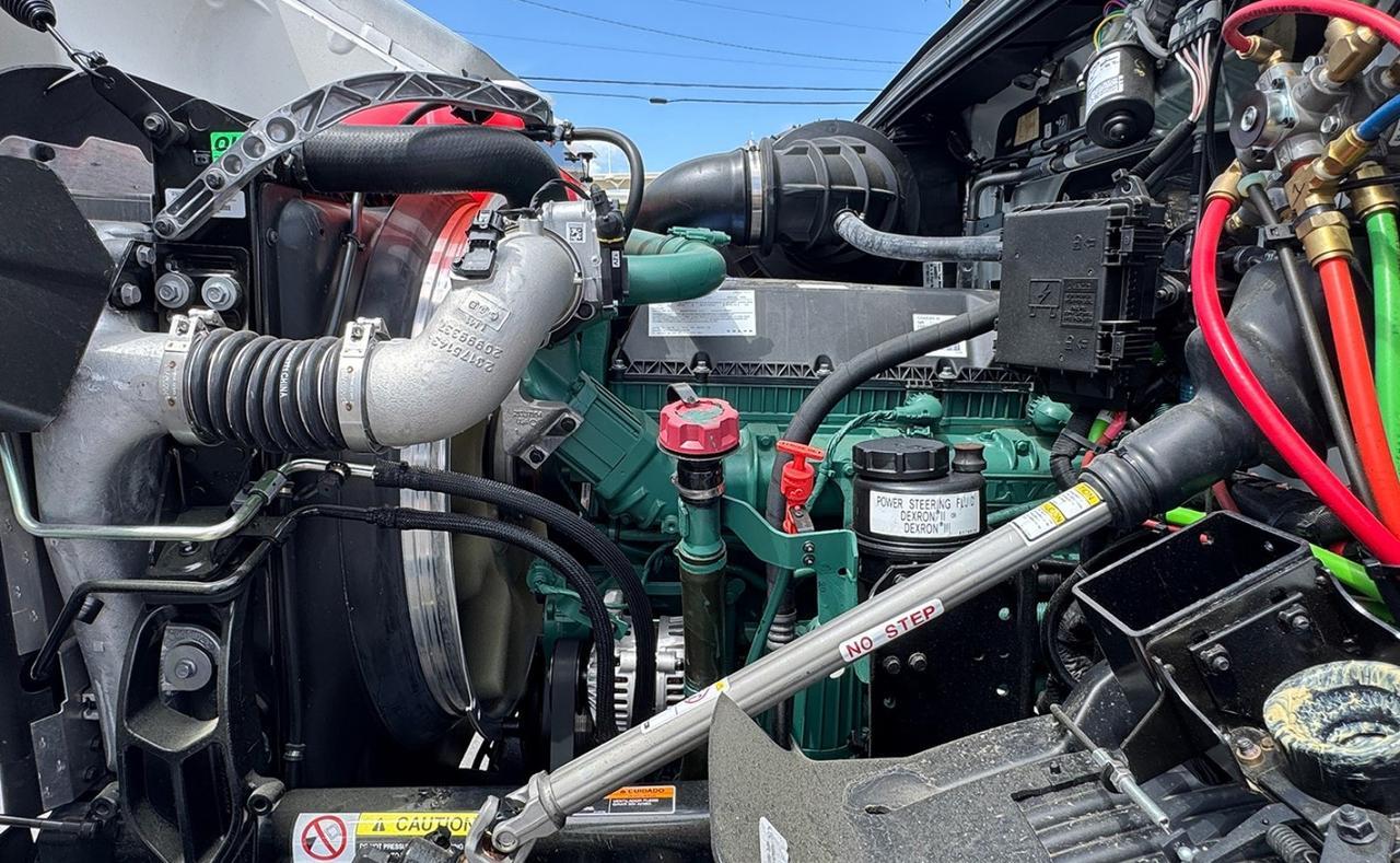 2026 Volvo VHD64B 60,000 lb Pac Mac Roll off Truck