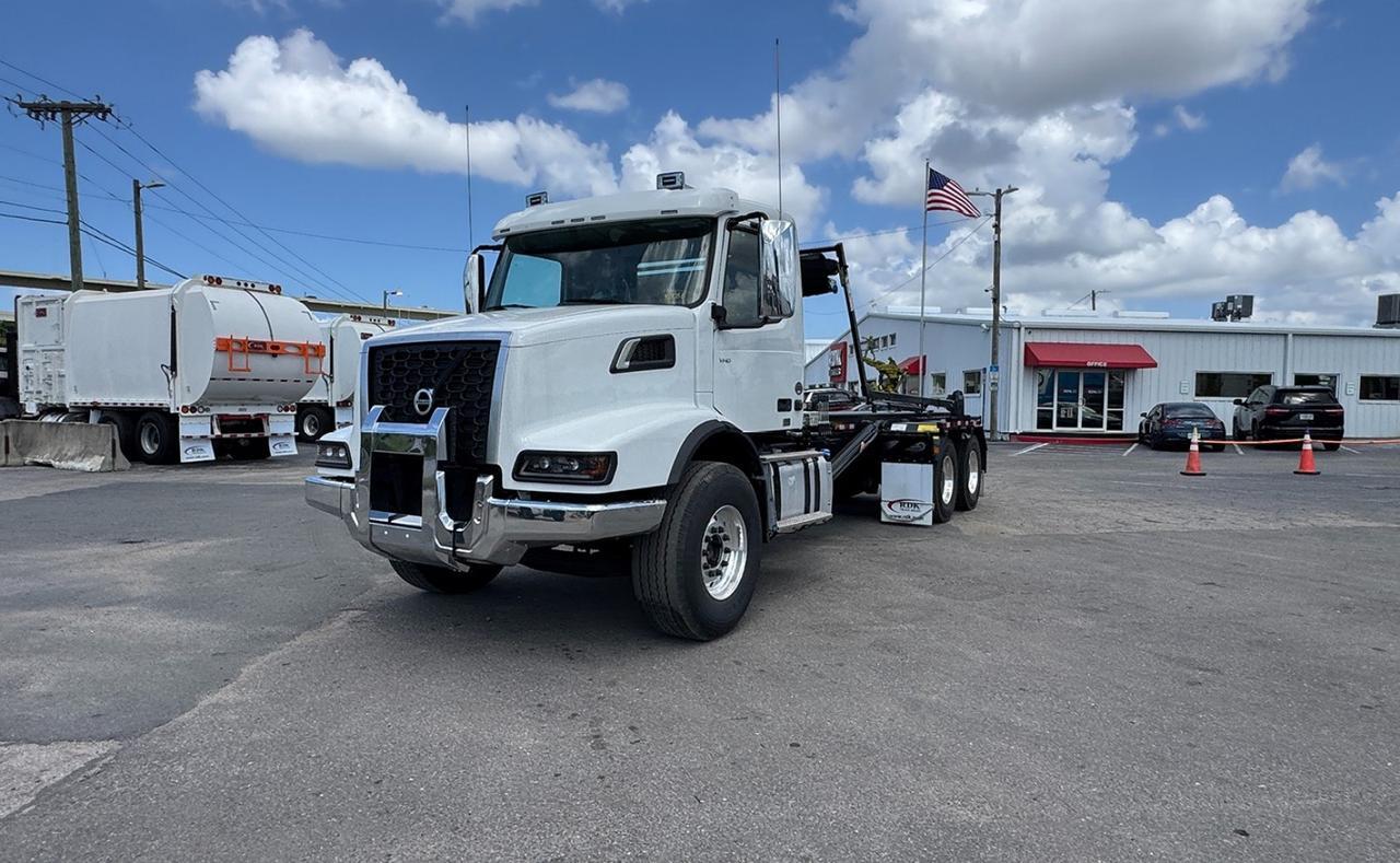 2026 Volvo VHD64B 60,000 lb Pac Mac Roll off Truck