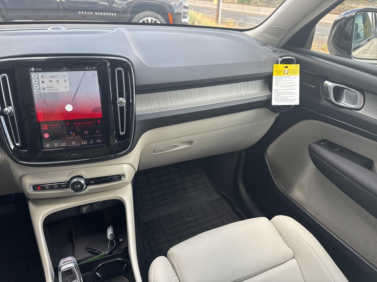 2026 Volvo XC40 Bend OR