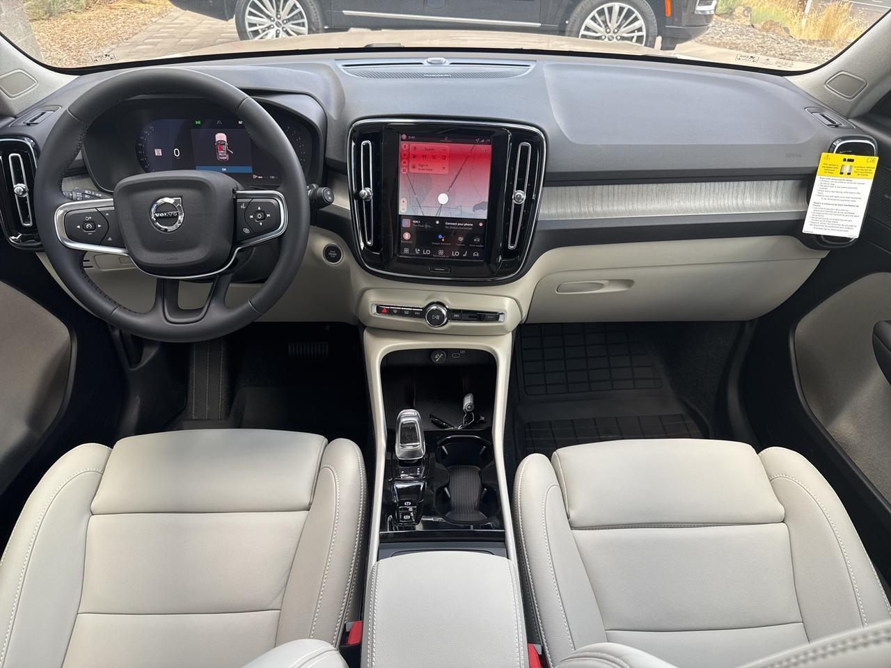 2026 Volvo XC40 Bend OR
