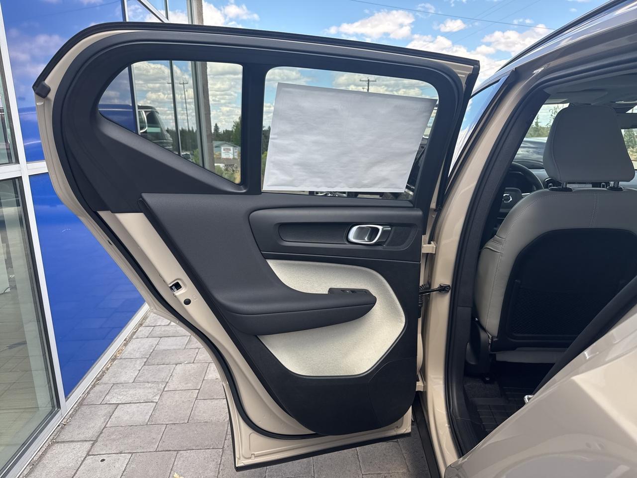 2026 Volvo XC40 Bend OR