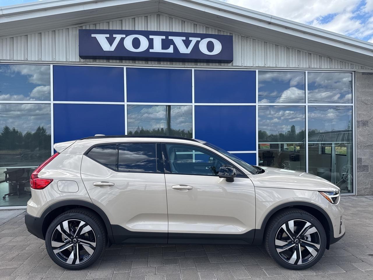 2026 Volvo XC40 Bend OR