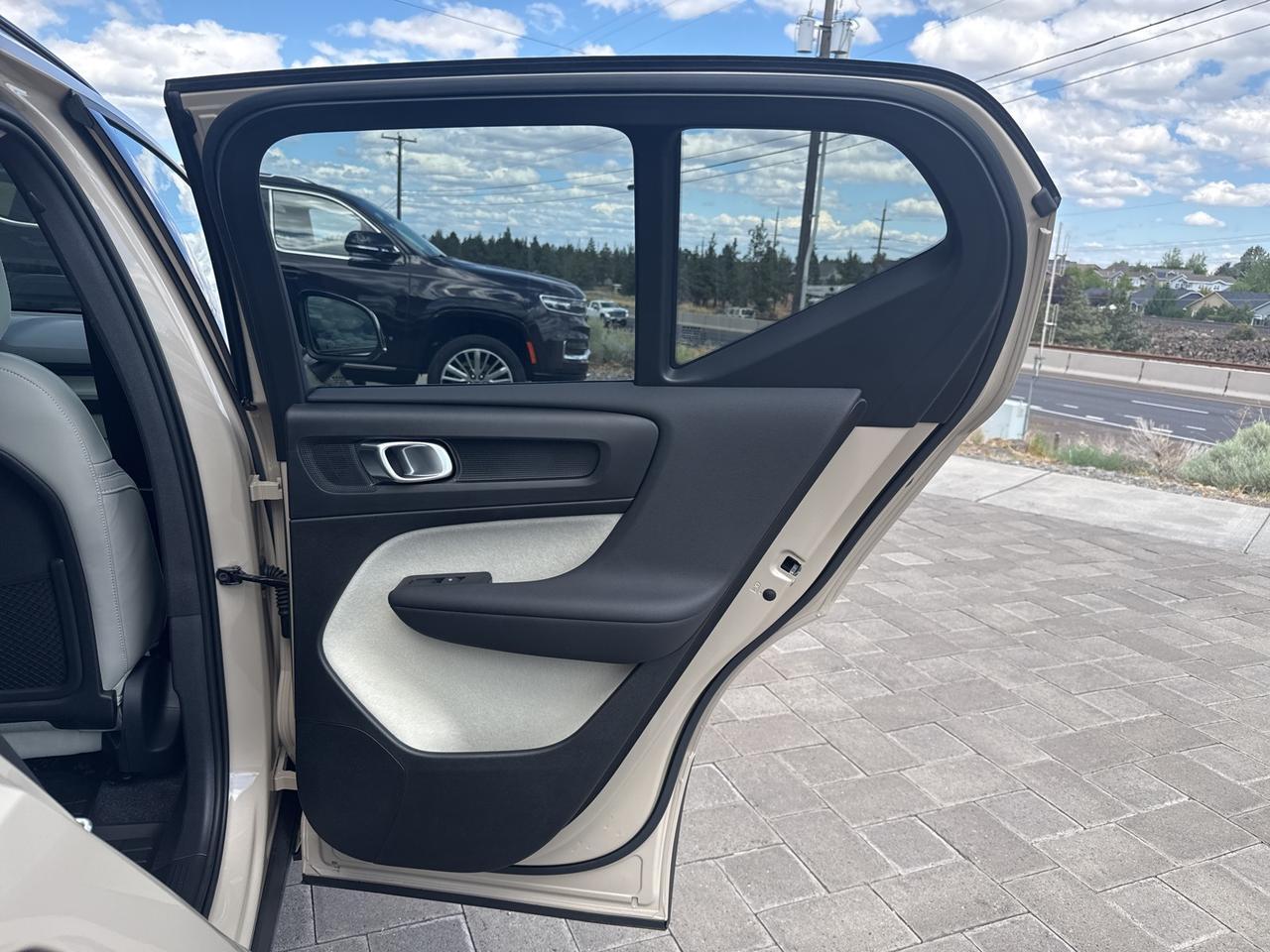 2026 Volvo XC40 Bend OR