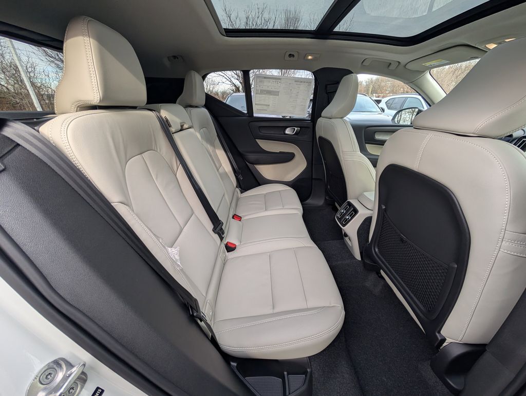 2026 Volvo XC40 B4 Plus Hunt Valley MD