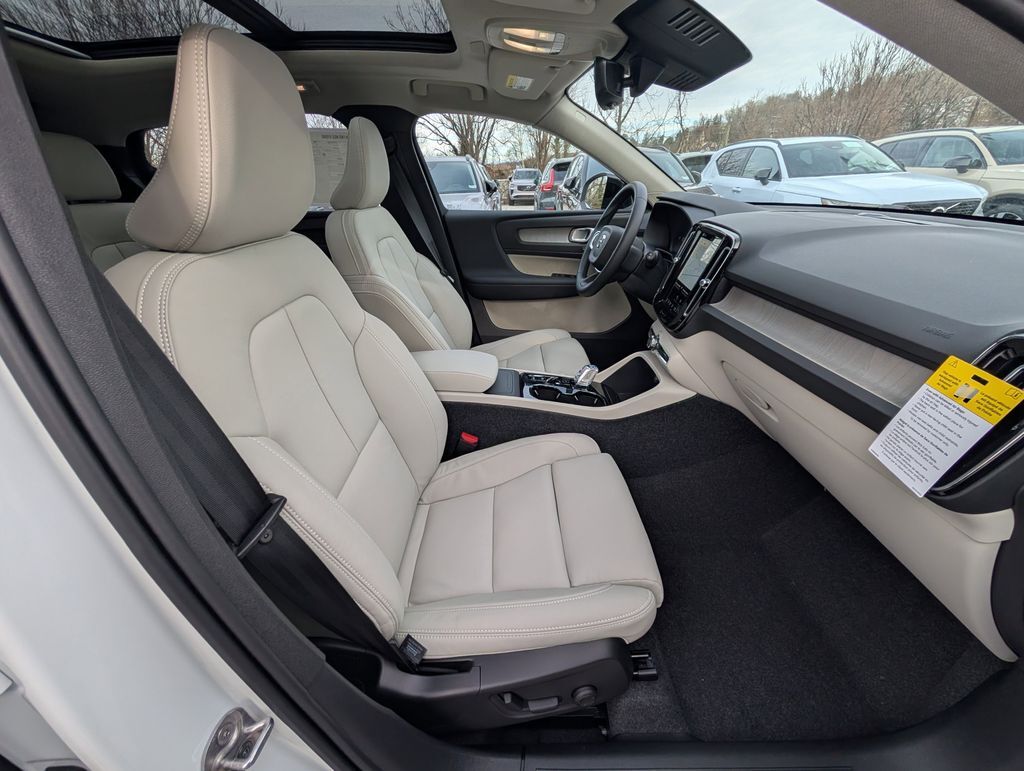 2026 Volvo XC40 B4 Plus Hunt Valley MD