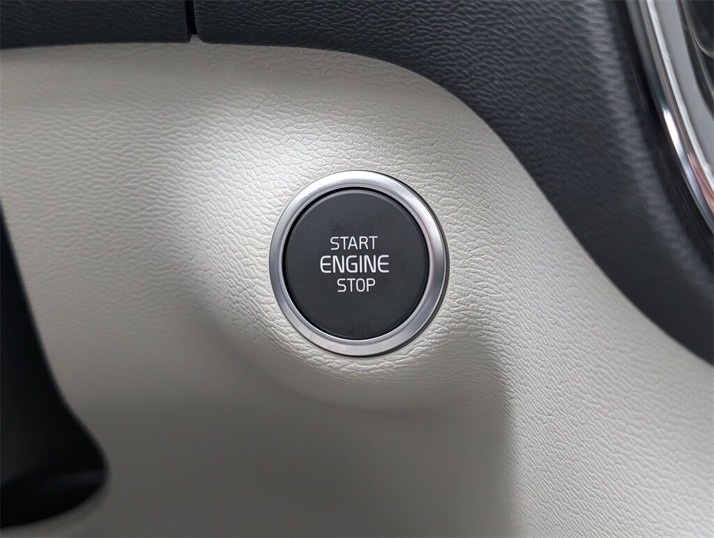 2026 Volvo XC40 B4 Plus Hunt Valley MD