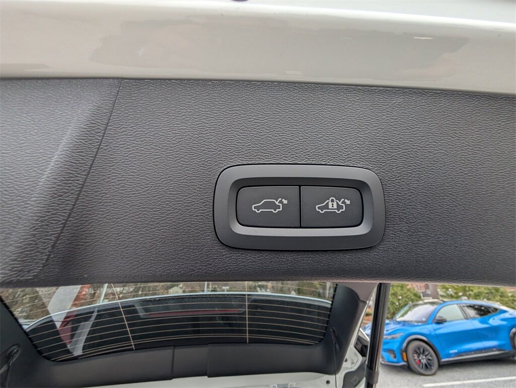 2026 Volvo XC40 B4 Plus Hunt Valley MD