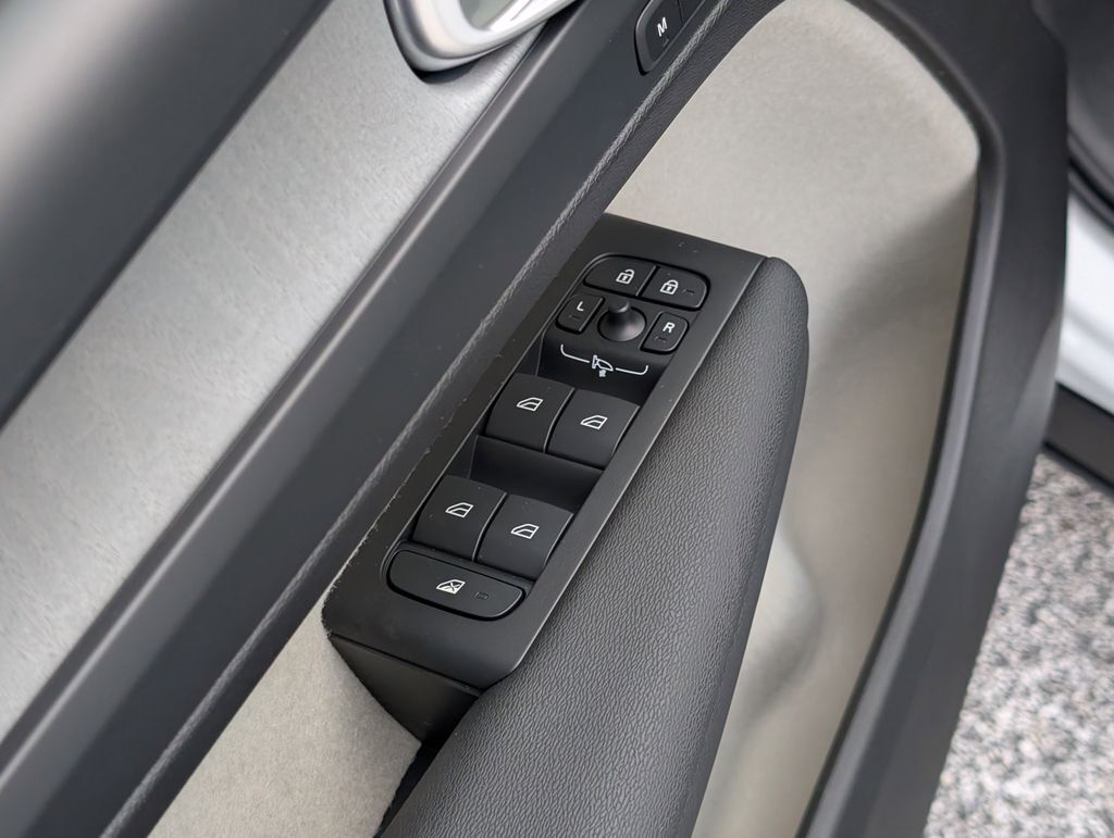 2026 Volvo XC40 B4 Plus Hunt Valley MD