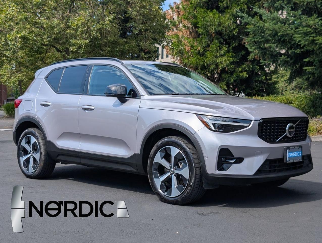 2026 Volvo XC40 B5 AWD Mild Hybrid PLUS | 247hp, High Performance Audio, Climate Pkg *
