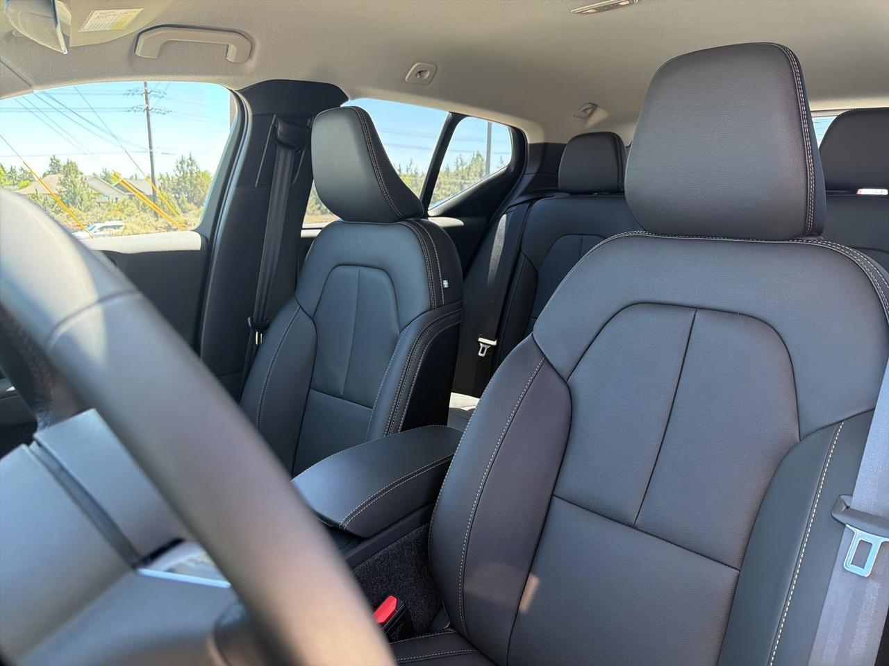 2026 Volvo XC40 B5 Core Bend OR
