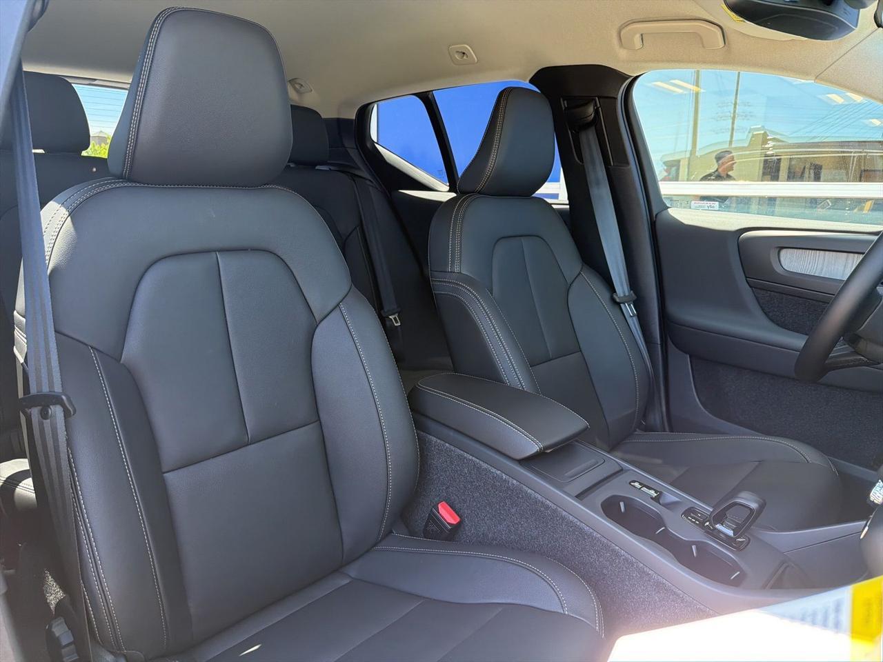 2026 Volvo XC40 B5 Core Bend OR