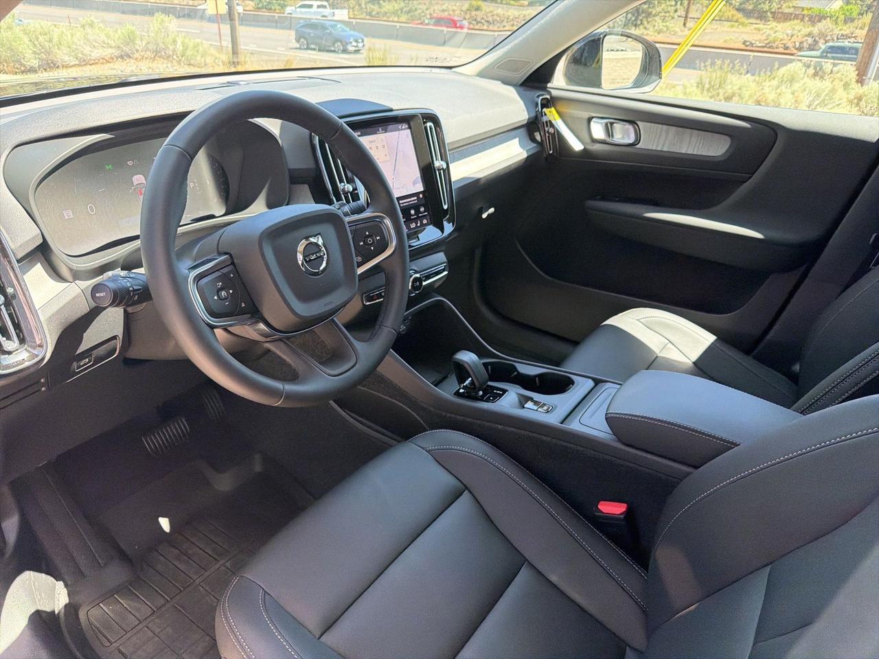 2026 Volvo XC40 B5 Core Bend OR