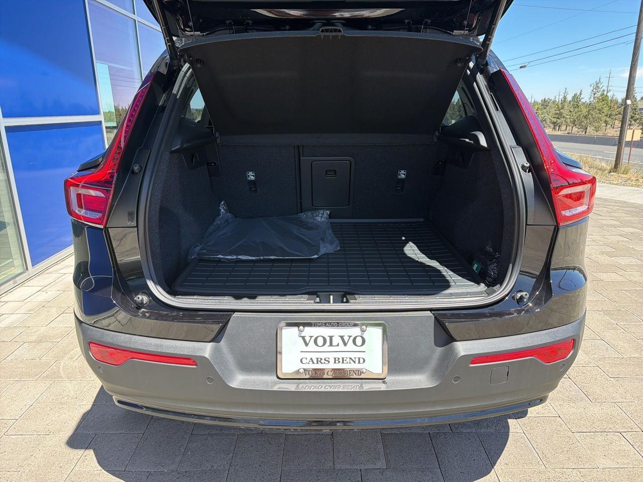 2026 Volvo XC40 B5 Core Bend OR