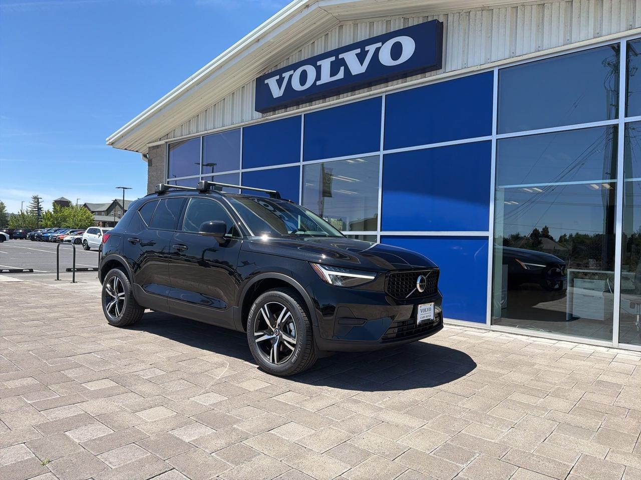 2026 Volvo XC40 B5 Core