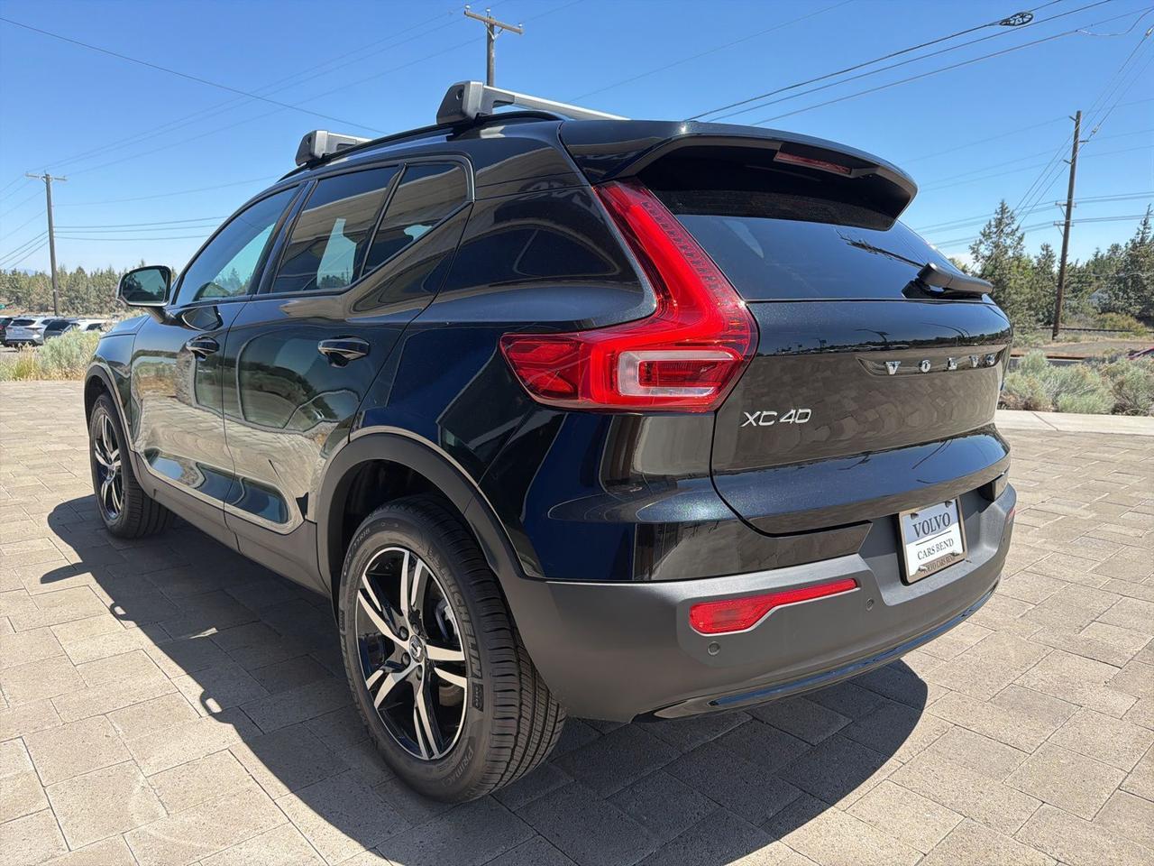 2026 Volvo XC40 B5 Core Bend OR