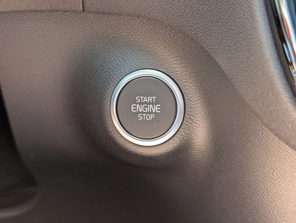 2026 Volvo XC40 B5 Core Hunt Valley MD