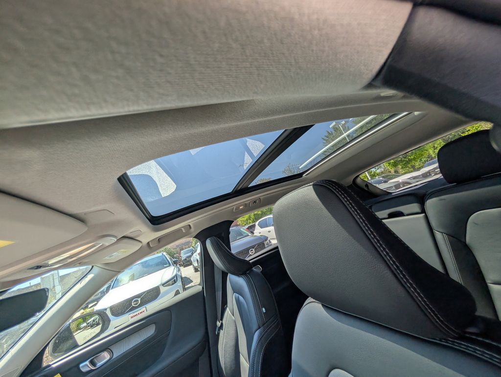 2026 Volvo XC40 B5 Core Hunt Valley MD