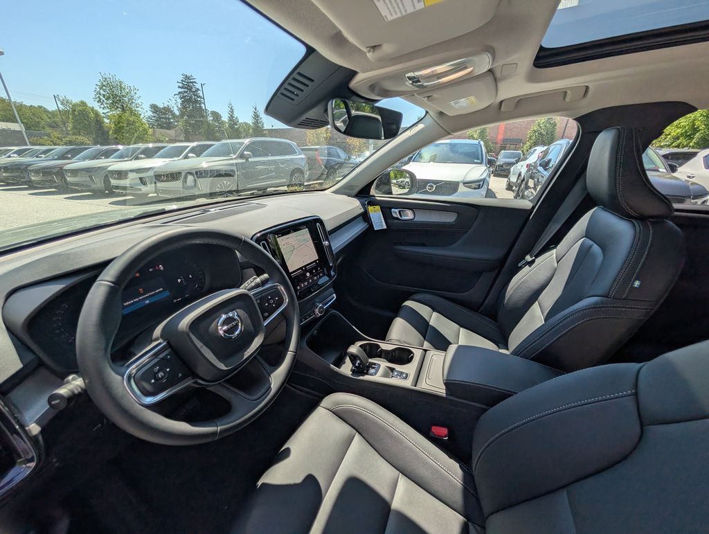 2026 Volvo XC40 B5 Core Hunt Valley MD