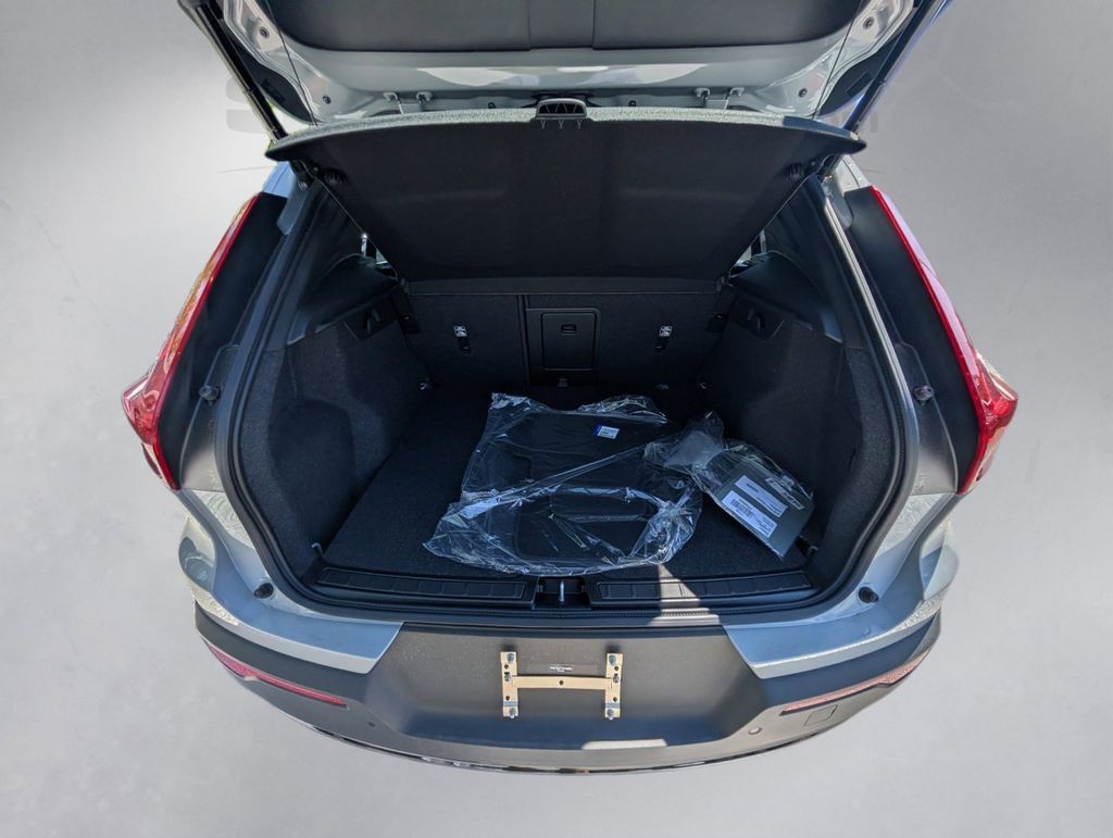 2026 Volvo XC40 B5 Core Hunt Valley MD