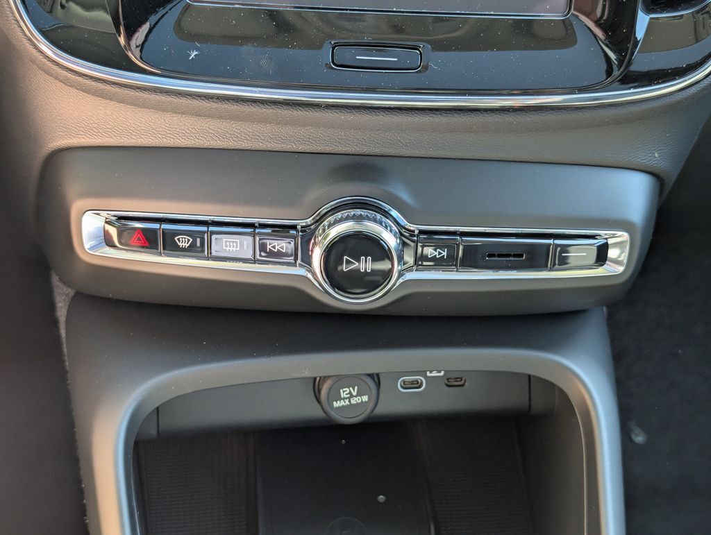 2026 Volvo XC40 B5 Core Hunt Valley MD