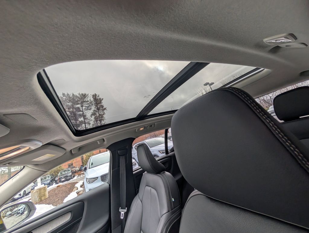 2026 Volvo XC40 B5 Core Hunt Valley MD