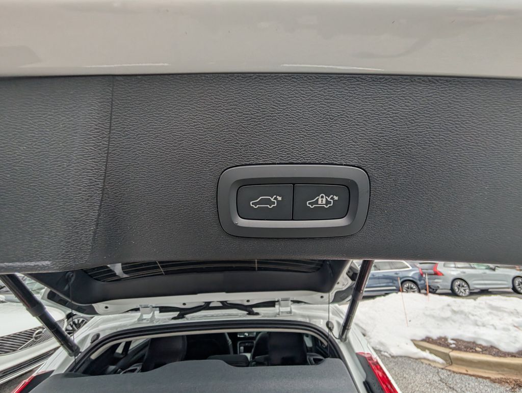 2026 Volvo XC40 B5 Core Hunt Valley MD